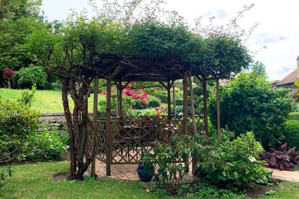Beautiful Country House Located 50Min From Paris Eiffel Tour - Demeure D'Exception A 50Min De Paris Tour Eiffel Hodent Kültér fotó