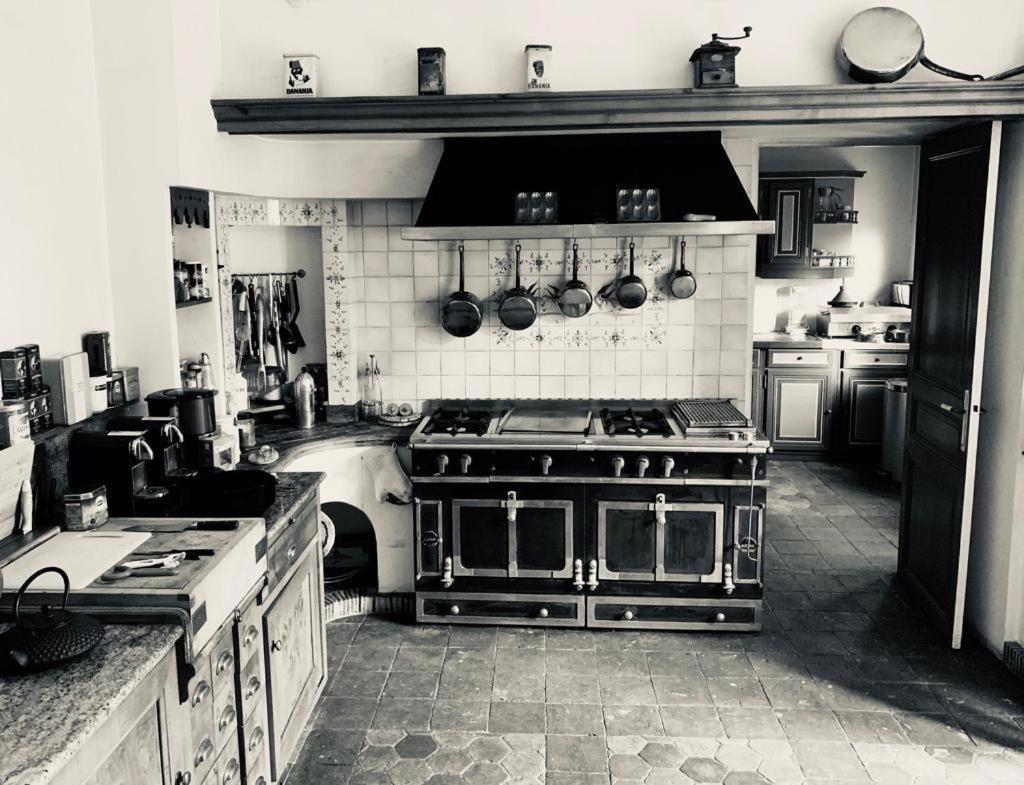Beautiful Country House Located 50Min From Paris Eiffel Tour - Demeure D'Exception A 50Min De Paris Tour Eiffel Hodent Kültér fotó
